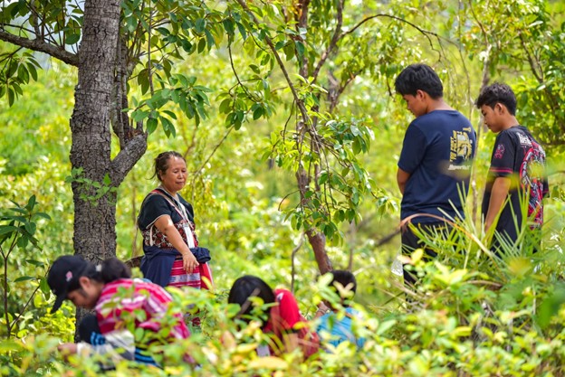 Bridging generations through Indigenous Knowledge 4